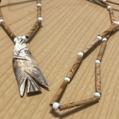 値下げ★ エスニック系 木の魚のネックレス ★の画像