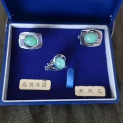 未使用★タイピン＆カフスセット　翡翠のようです