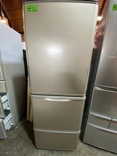T1702　シャープ　３ドア冷蔵庫　３５０L　２０１６年　両開き