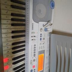 CASIO キーボード　マイク付きの画像