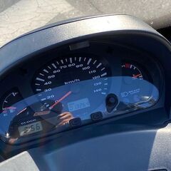 下取り車 自賠責保険付き R4.9.9迄 スズキ スカイウェイブ250 パールホワイト リアボックス CJ42の画像