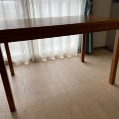 IKEA ダイニングテーブル　チェア二脚の画像