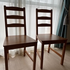 IKEA ダイニングテーブル　チェア二脚の画像