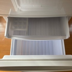 冷蔵庫　（SHARP SJ–D14C –W) の画像