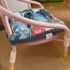 テーブル付きベビーチェア ハローキティ＆スティッチのクッションの画像