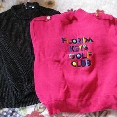 値下げ！厚手のセーター2枚組　濃いピンク・黒ラメストライプ　中美品の画像