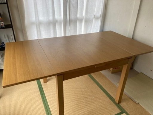 IKEA ダイニングテーブル　長さ調節可能　BJURSTA