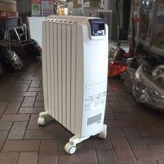 デロンギ オイルヒーター QSD0712-MB ドラゴンデジタル スマート 暖房 3～8畳 ECO運転 X字型フィン 7枚  札幌市東区 新道東店の画像
