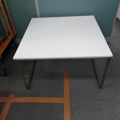 　ニトリのテーブル