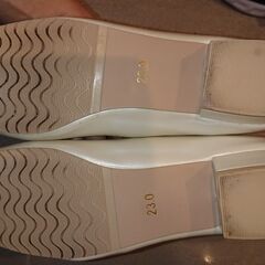 パンプス/ブライダルシューズ//結婚式など/白/PLASTRONの画像