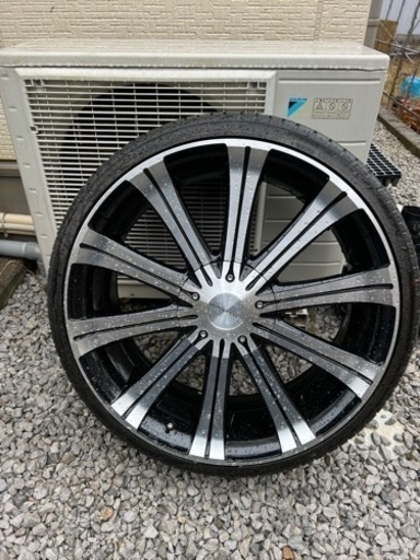 22インチ　アルミホイール　美品　山あり