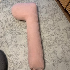 [未使用に近い]頭まで支えられる抱き枕　マタニティ クッション　...