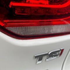フォルクスワーゲン　ゴルフ　TSI　コンフォートライン　プレミアムエディション　低走行車の画像