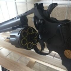 2/28に削除　リボルバー　エアガン　対象年齢18歳以上　ほぼ未使用の画像
