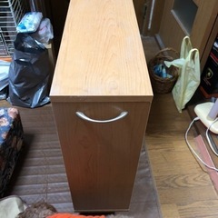 キャスター付き押入れ収納