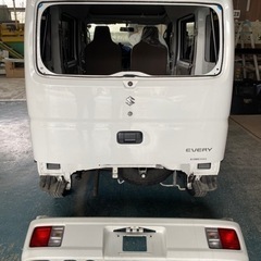 エブリー　DA17V バックドア&リヤバンパー