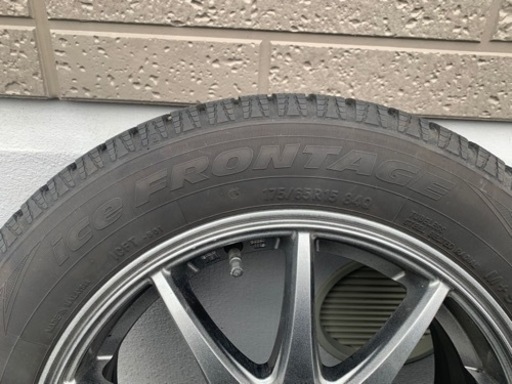 スタッドレスタイヤ4本セット　175/65R15
