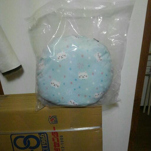 ハピンズ　ふくふくにゃんこクッション