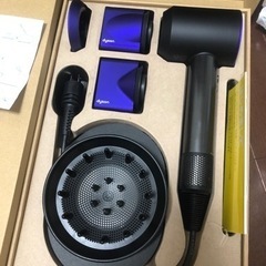 ダイソンドライヤー新品未使用品　値下げました