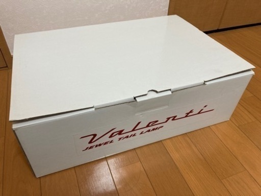 ヴァレンティ　LEDテールランプ　ハイエース200系