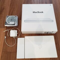 APPLE MacBook 2008 MB402J/A 13インチの画像