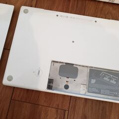APPLE MacBook 2008 MB402J/A 13インチの画像