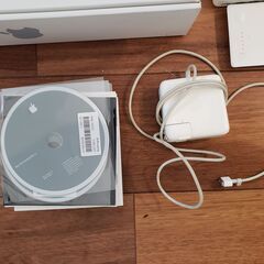 APPLE MacBook 2008 MB402J/A 13インチの画像