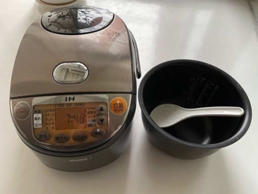 【ZOJIRUSHI(象印)】炊飯器
