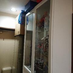 【取引中】IKEA BILLY OXBERG イケア ビリー オクスベリ 本棚 ショーケース フィギュア コレクションの画像