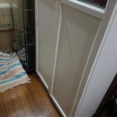 【取引中】IKEA BILLY OXBERG イケア ビリー オクスベリ 本棚 ショーケース フィギュア コレクションの画像