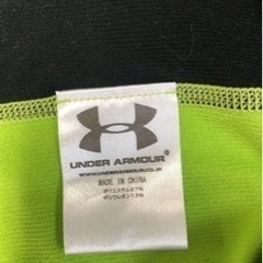 美品アンダーアーマーインナーロングスリーブコールドギアの画像