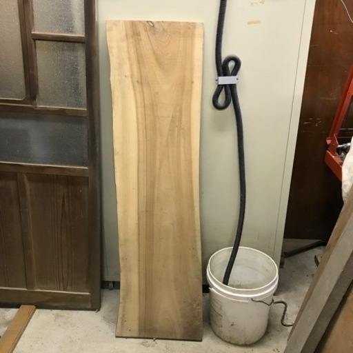 A級　クスノキ　板材　楠　高さ133cm 幅35cm 厚み4.5cm