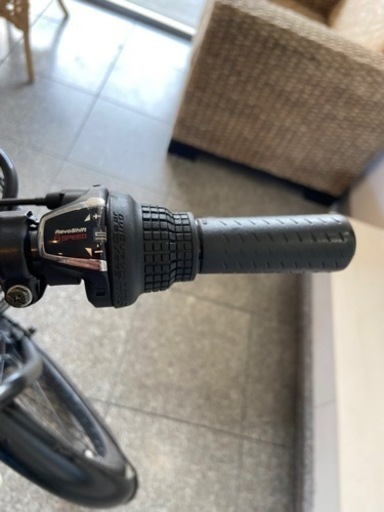 自転車ネオサージュB LEDオートライト シティサイクル ブラック　外装6段変速 