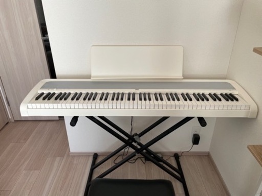 KorgB2 電車ピアノ【椅子・スタンド付き】