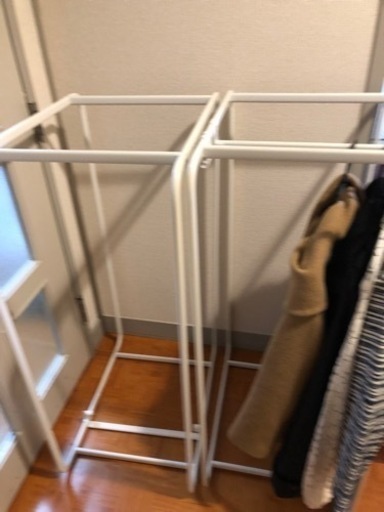 IKEAのハンガーラック、並べても縦に重ねることも出来ます！