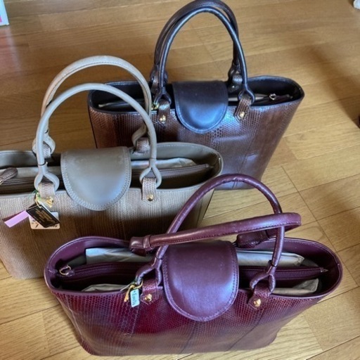 蛇革製品　バック