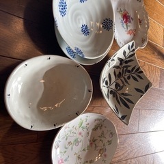 バラエティなお皿🌿6枚セットの画像