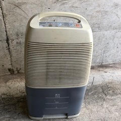 断捨離中　除湿機