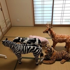 動物のぬいぐるみ　置き物
