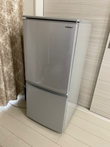 【傷なし美品】シャープ冷蔵庫お譲りします！