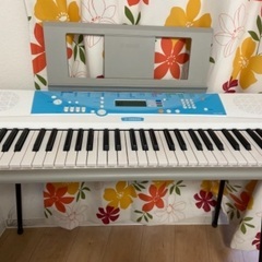 電子キーボード　ピアノ(スタンド付き)