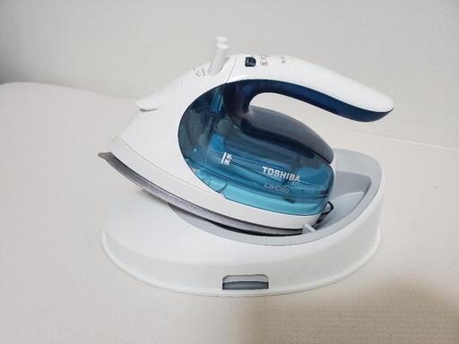 お値下げ★2/28まで　TOSHIBA　未使用★美品　コードレスアイロン