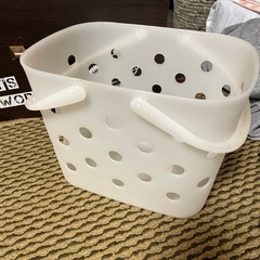 mickey柄　収納BOX取手付き　２点おまけつき　お値下げしました！の画像