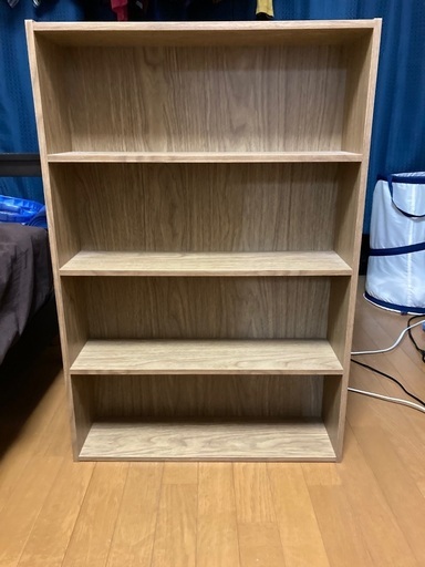 新品の本棚です！