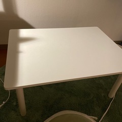テーブル