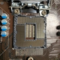 マザーボード とメモリ4G×2セットの画像