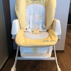 美品　Combi ハイローチェア テーブル付　usedの画像