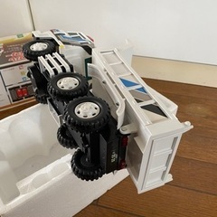 電動ダンプカーの画像