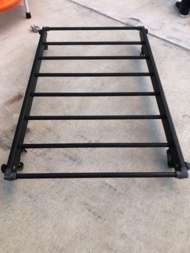 ルーフキャリアー　ルーフラック