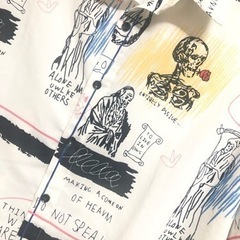 売切れました！★ 総柄のお洒落なデザインプリントのシャツ★の画像